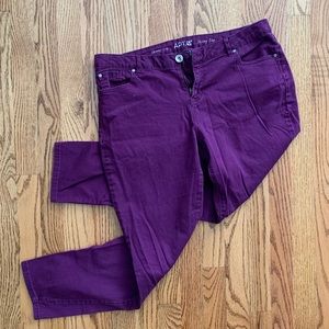 Apt 9 skinny leg purple pants size 14